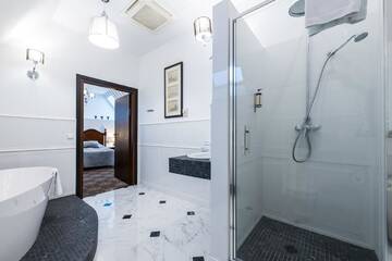 Фото номера Lux King Room Отель Hotel St. Bruno г. Гижицко 2