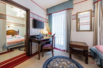 Фото номера Трехместный номер Делюкс Отель Hotel St. Bruno г. Гижицко 5
