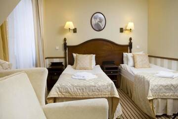Фото номера Стандартный двухместный номер с 2 отдельными кроватями Отель Hotel St. Bruno г. Гижицко 3